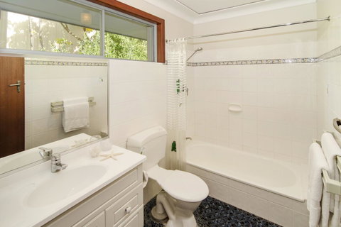 Seahaven - Hervey Bay Accommodation 13