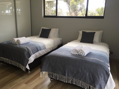 Eagle Bay House - Hervey Bay Accommodation 2