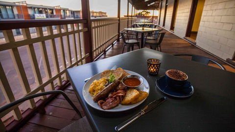 Beadon Bay Hotel - Hervey Bay Accommodation 2