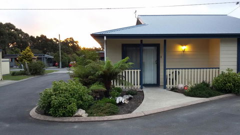 Strahan Retreat Holiday Park - Hervey Bay Accommodation 28