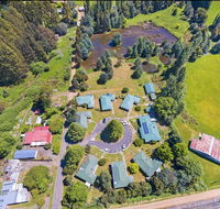 Giants Table and Cottages - Tourism Hervey Bay