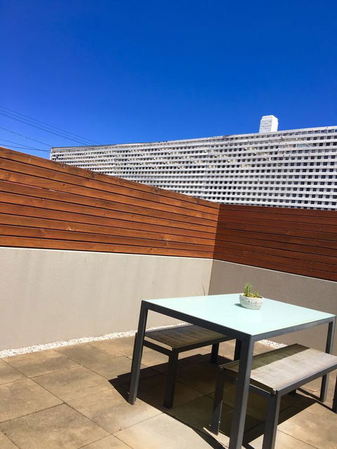 Sandy Bay Studio Apartment - Hervey Bay Accommodation 12