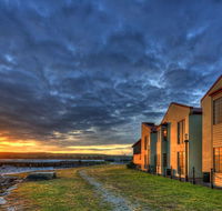 Stanley Village Waterfront Accommodation - Hervey Bay Accommodation
