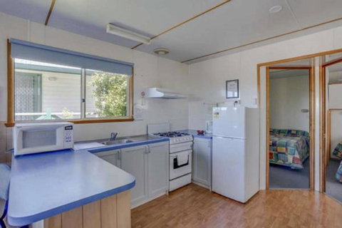 Bicheno Cabin Park - Hervey Bay Accommodation 18