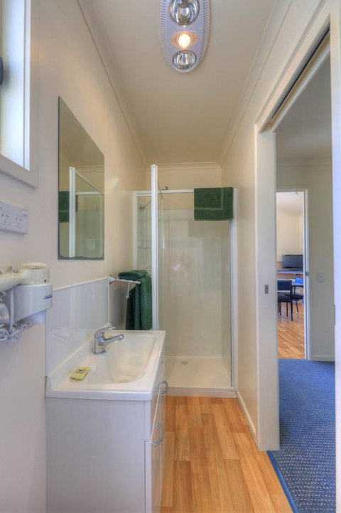 Bicheno Cabin Park - Hervey Bay Accommodation 21