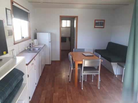 Bicheno Cabin Park - Hervey Bay Accommodation 29