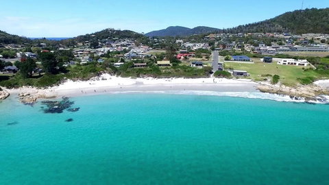 Bicheno Cabin Park - Hervey Bay Accommodation 3