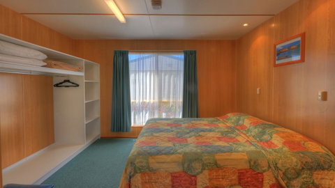 Bicheno Cabin Park - Hervey Bay Accommodation 12