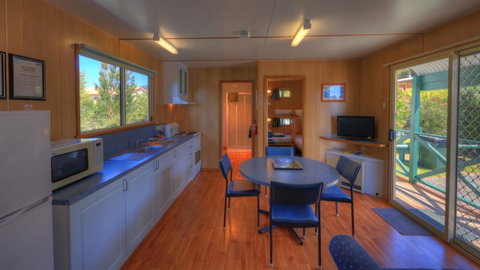 Bicheno Cabin Park - Hervey Bay Accommodation 35
