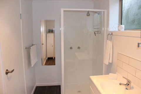 Boomers Retreat, Alonnah, Bruny Island - Hervey Bay Accommodation 10
