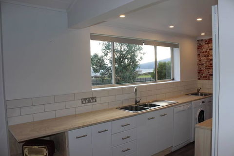 Boomers Retreat, Alonnah, Bruny Island - Hervey Bay Accommodation 5