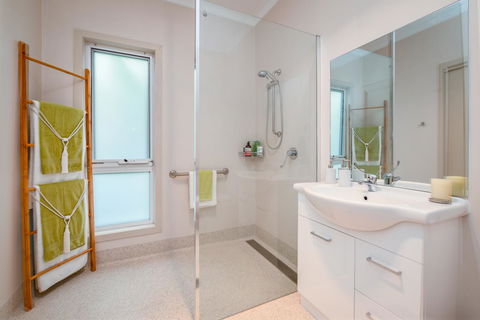 Erriba House - Hervey Bay Accommodation 2