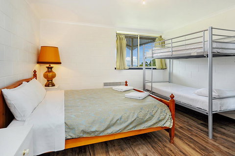 Harvey Farm Lodge - Hervey Bay Accommodation 23