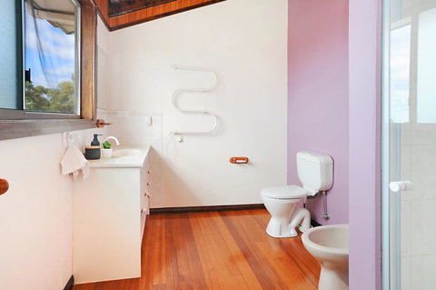 Harvey Farm Lodge - Hervey Bay Accommodation 14