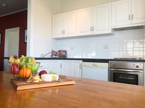 Stanley Hotel & Apartments - Hervey Bay Accommodation 17