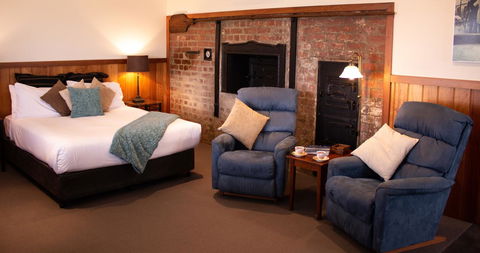 Stanley Hotel & Apartments - Hervey Bay Accommodation 1