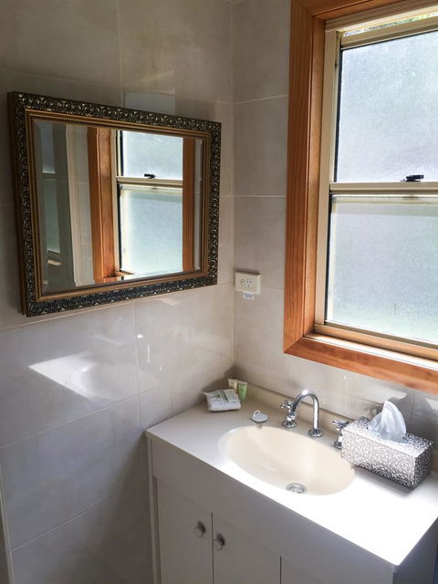 Stanley Hotel & Apartments - Hervey Bay Accommodation 24