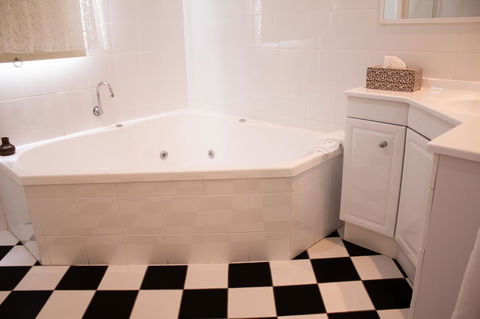Stanley Hotel & Apartments - Hervey Bay Accommodation 12