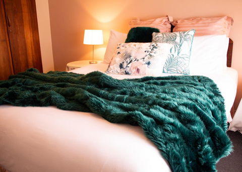 Stanley Hotel & Apartments - Hervey Bay Accommodation 10