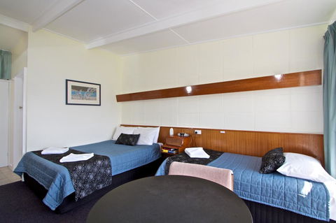 Riverfront Motel & Villas - Hervey Bay Accommodation 38