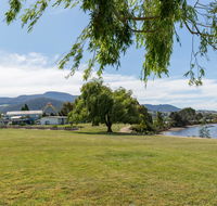 Riverfront Motel  Villas - Tourism Hervey Bay