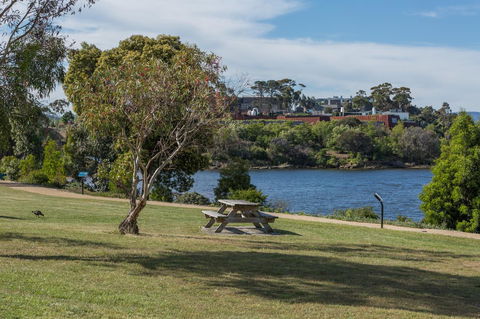 Riverfront Motel & Villas - Hervey Bay Accommodation 35