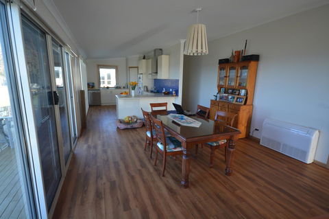 Seascape Beach House - Hervey Bay Accommodation 4