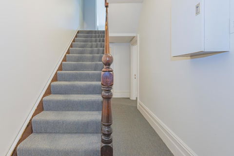 4 Bedroom House - Hobart CBD - Free Parking - Free WIFI - Tourism Hervey Bay 7