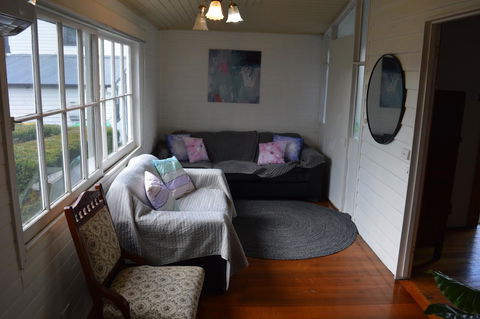 The Dragonfly Inn - Tourism Hervey Bay 10