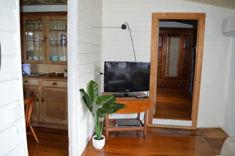 The Dragonfly Inn - Tourism Hervey Bay 8