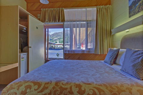 Gold Rush Inn - Tourism Hervey Bay 11