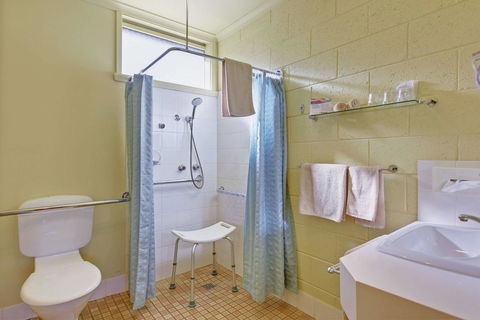 Gold Rush Inn - Tourism Hervey Bay 14