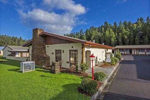 Gold Rush Inn - Tourism Hervey Bay 0