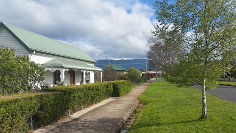 Grace Cottage - Tourism Hervey Bay 6
