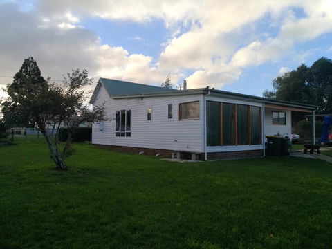 Grace Cottage - Tourism Hervey Bay 9