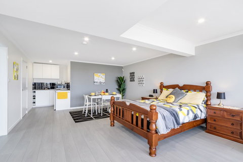 Views Forever - Devonport - Hervey Bay Accommodation 6