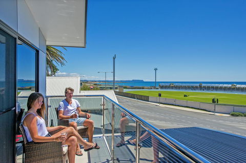 Burnie By The Bay Apartments - Tourism Hervey Bay 8