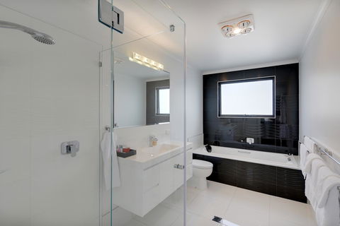 Burnie By The Bay Apartments - Tourism Hervey Bay 7