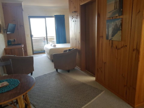 Blue Seas Holiday Villas - Hervey Bay Accommodation 25