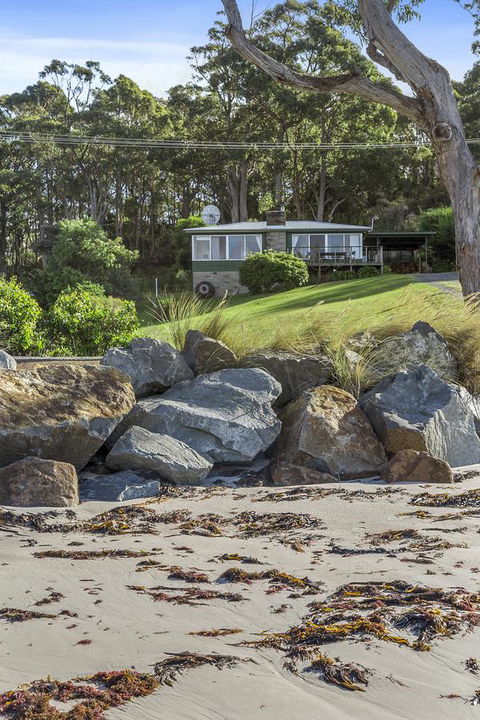Summertime Cottage - Tourism Hervey Bay 0