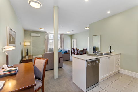 Launceston Central Apartment Hotel Official - Tourism Hervey Bay 15