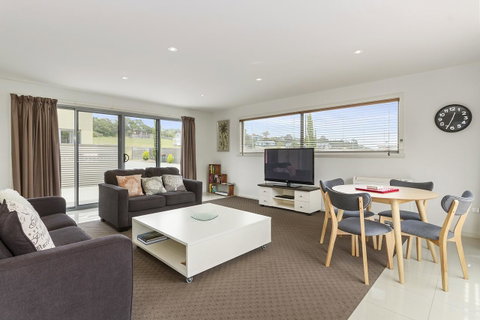 170 Hazards View Drive - Unit 2 - Hervey Bay Accommodation 5