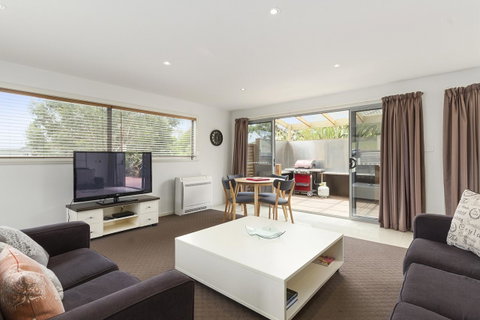 170 Hazards View Drive - Unit 2 - Hervey Bay Accommodation 6