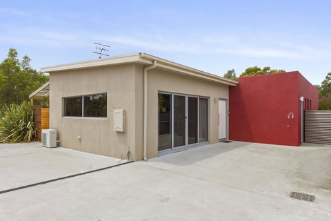 170 Hazards View Drive - Unit 2 - Hervey Bay Accommodation 0