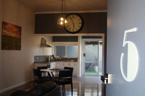 Apartment 5ive - Tourism Hervey Bay 9