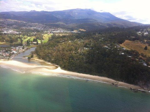 Kingston Beach-House Retreat - Hervey Bay Accommodation 3