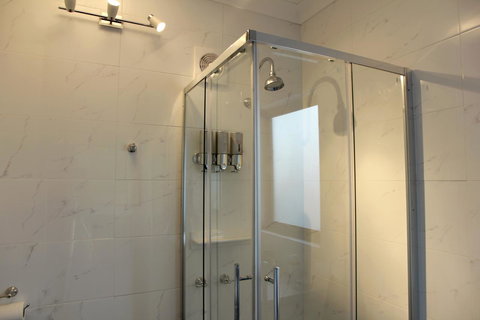 Kingston Beach-House Retreat - Hervey Bay Accommodation 5