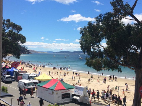 Kingston Beach-House Retreat - Hervey Bay Accommodation 4