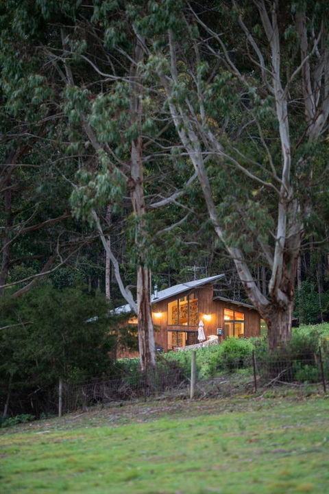 Adventure Bay Retreat Bruny Island - Hervey Bay Accommodation 5