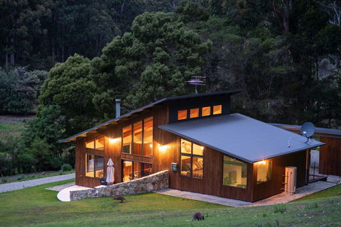 Adventure Bay Retreat Bruny Island - Hervey Bay Accommodation 1